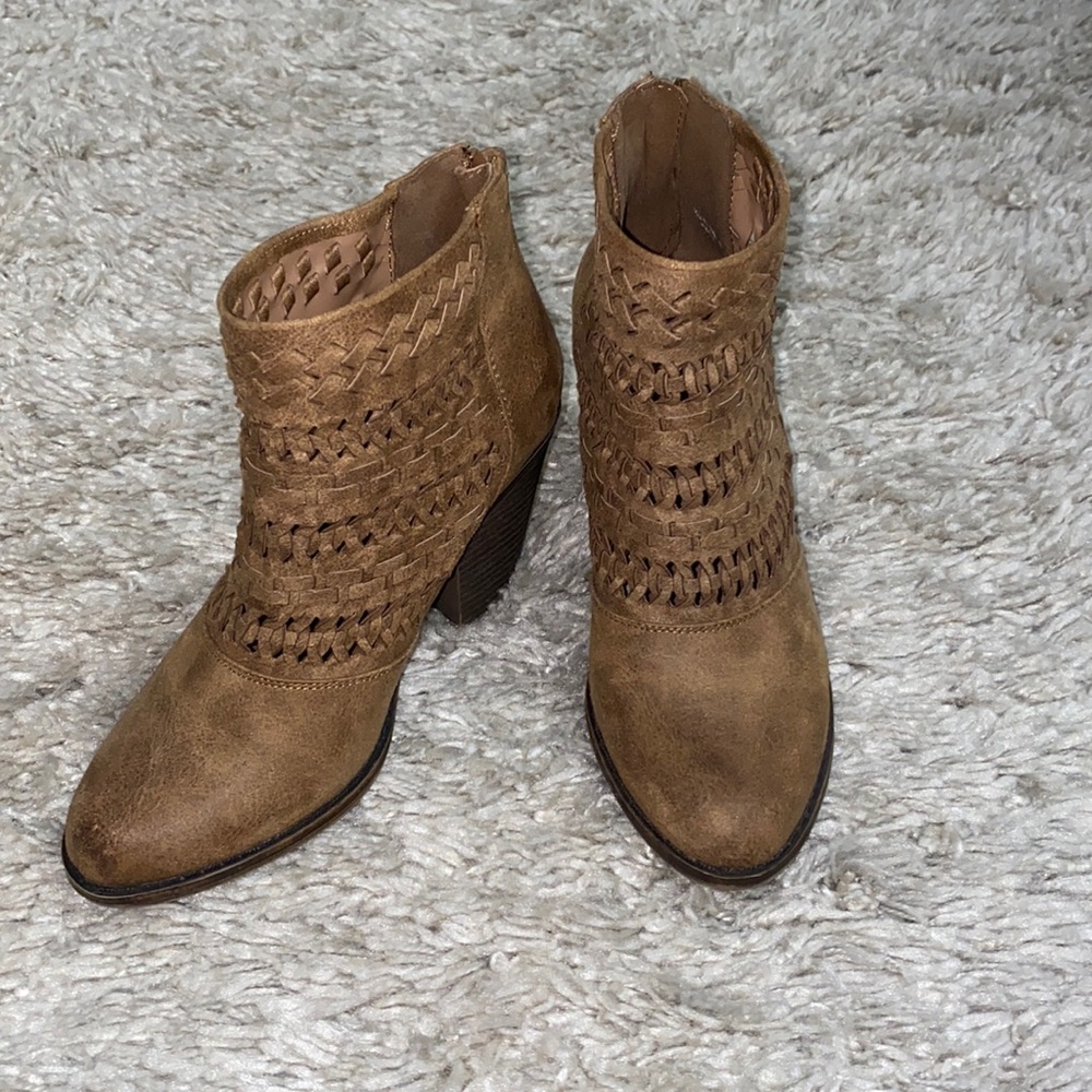 Brown ankle boots size 7